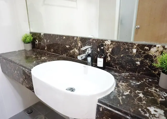 아파트 Next To Shopping 1 Bedroom - 2 Min To Bts Asok And Terminal 21 방콕